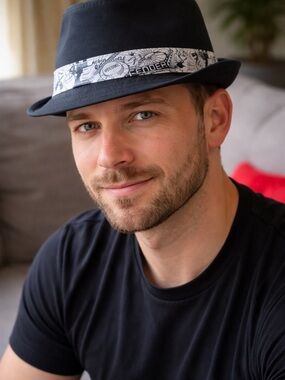 Fender Black Fedora with White Graphic Band